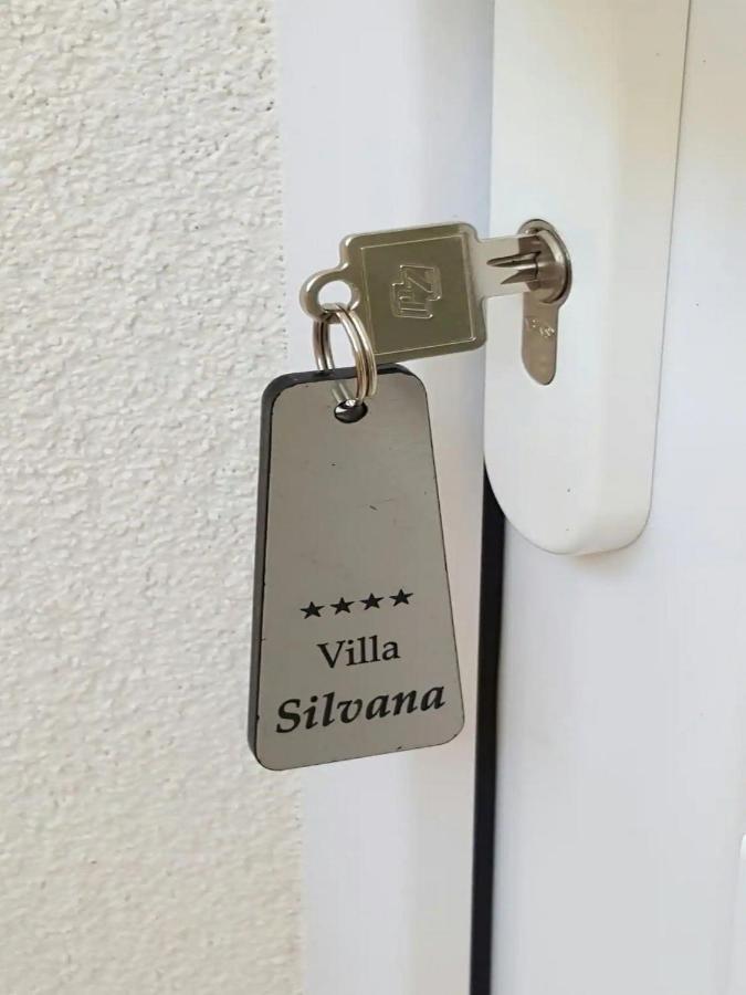 Apartments Villa Silvana Mlini Zimmer foto